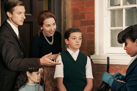 ITV's THREE LITTLE BIRDS is finally out! Watch Amy Beth Hayes as DIANA WANTAGE in the six-part drama series about the struggles and joys of Jamaican immigrants moving to England in the 50s.

@actualbodilyharm @itv #threelittlebirds